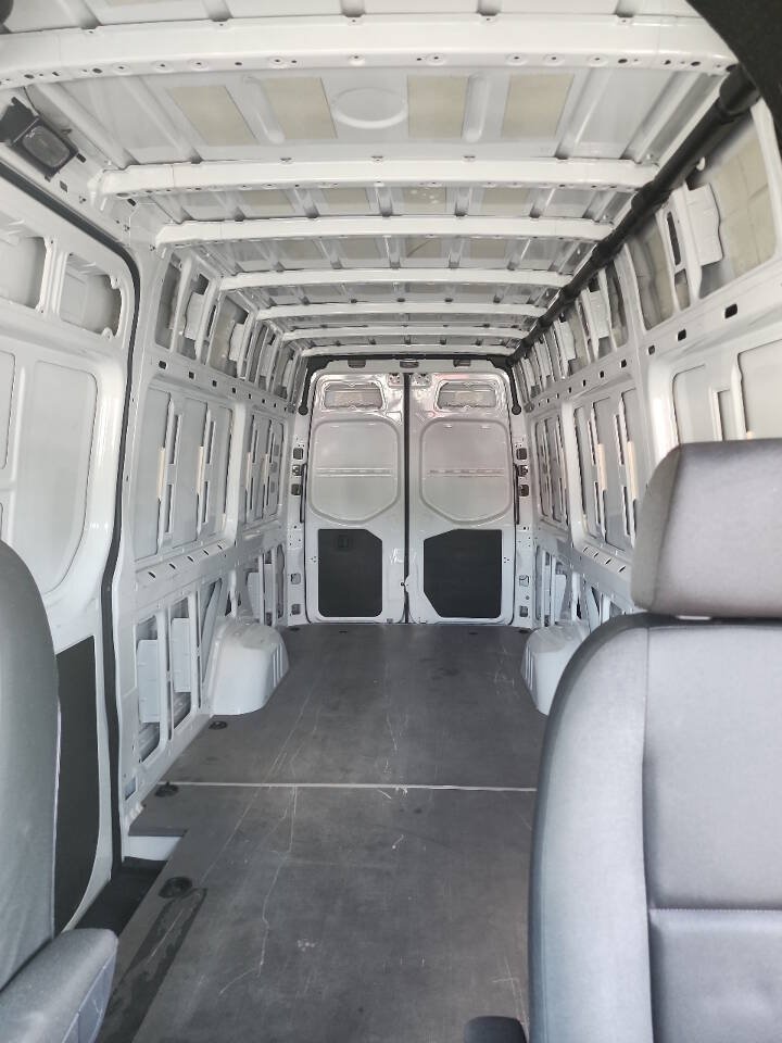 Used 2022 Mercedes-Benz Sprinter 2500 image 20