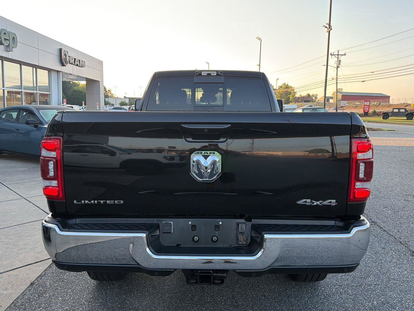 Used 2024 RAM 3500 Limited AWD/4WD image 13