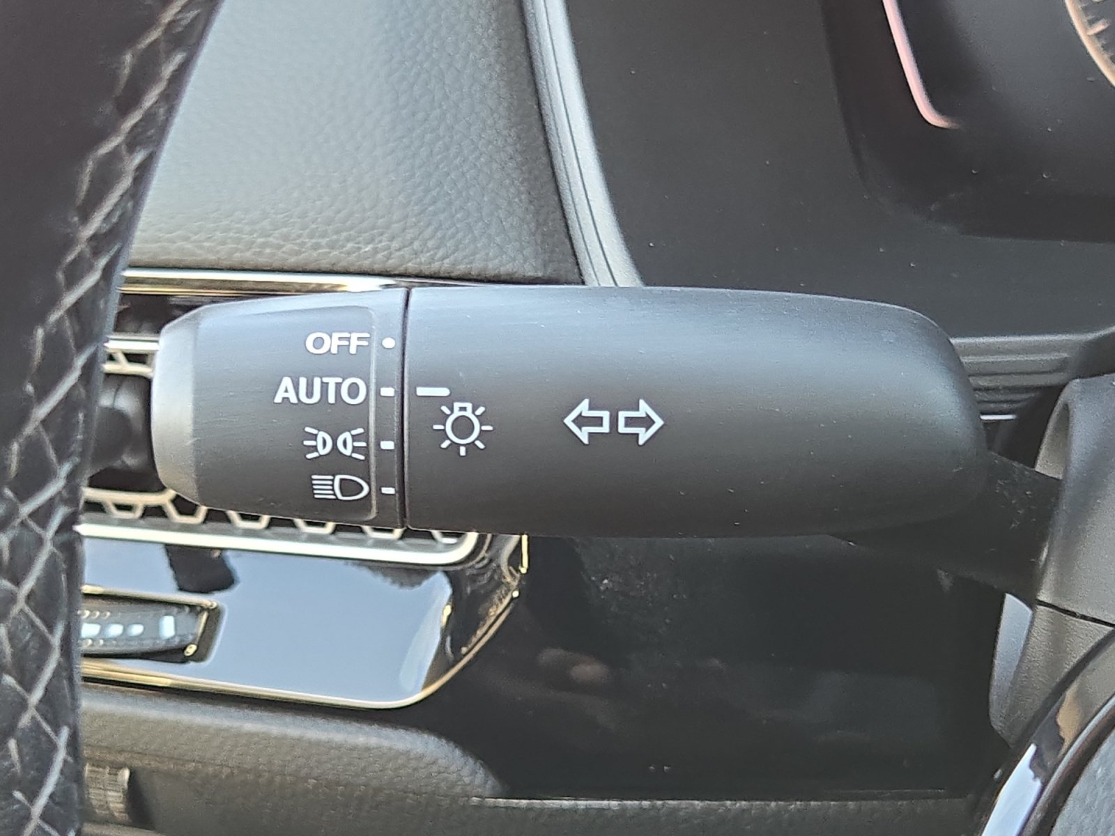 Used 2023 Honda Civic EX image 27