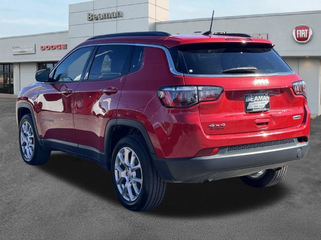 Used 2023 Jeep Compass Latitude w/ Sun and Sound Group AWD/4WD image 5