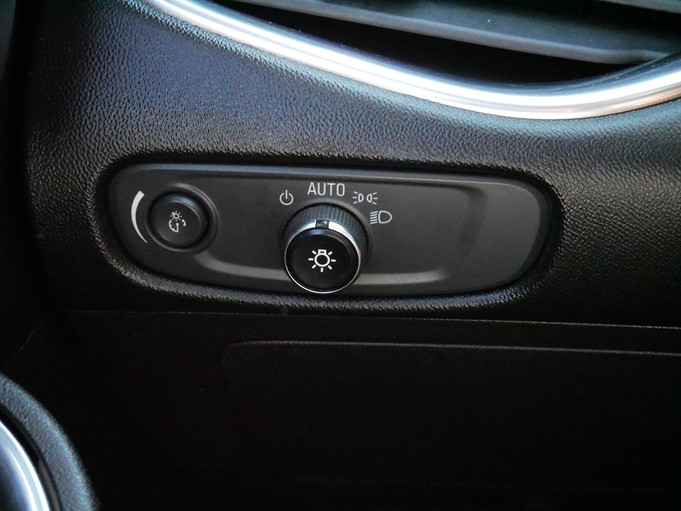 Used 2018 Chevrolet Malibu LT FWD image 26