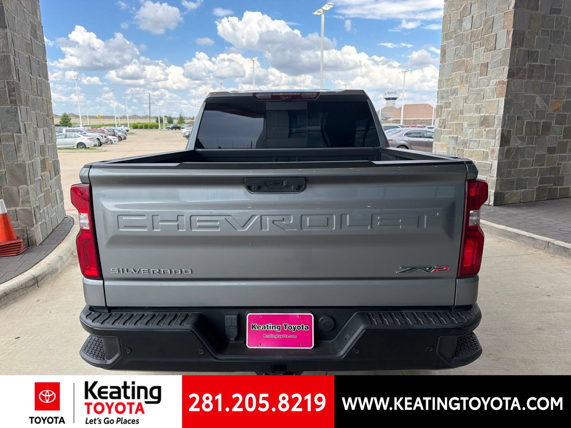 Used 2024 Chevrolet Silverado 1500 ZR2 w/ Technology Package AWD/4WD image 6