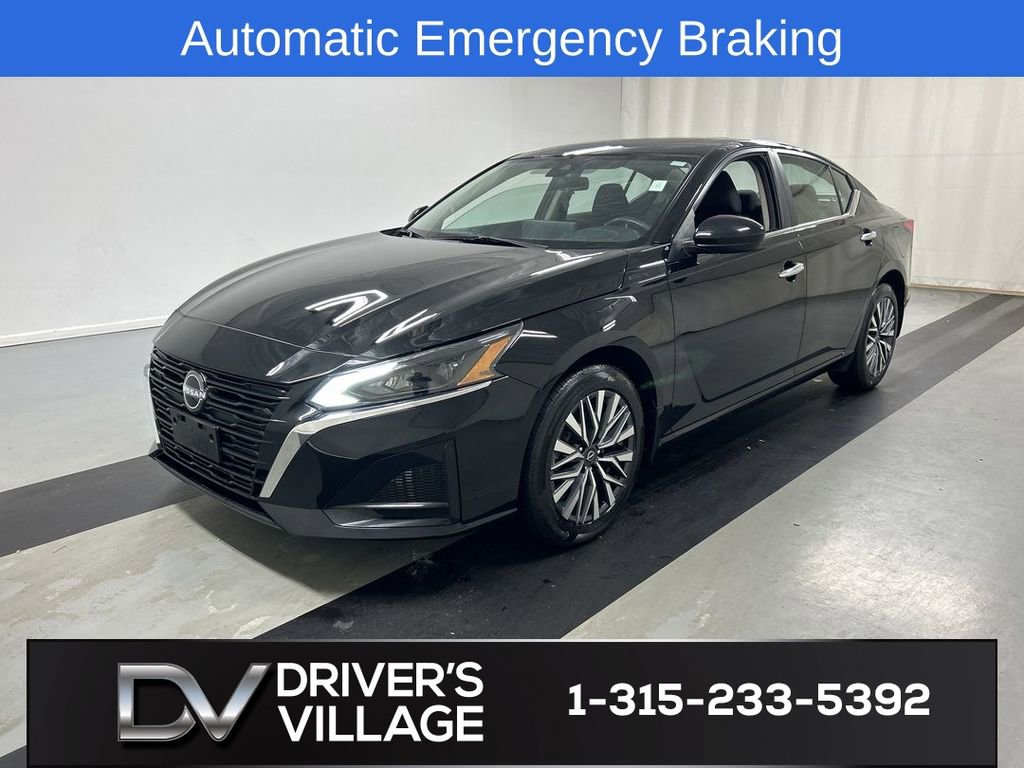 Used 2023 Nissan Altima 2.5 SV w/ SV Premium Package AWD/4WD image 5