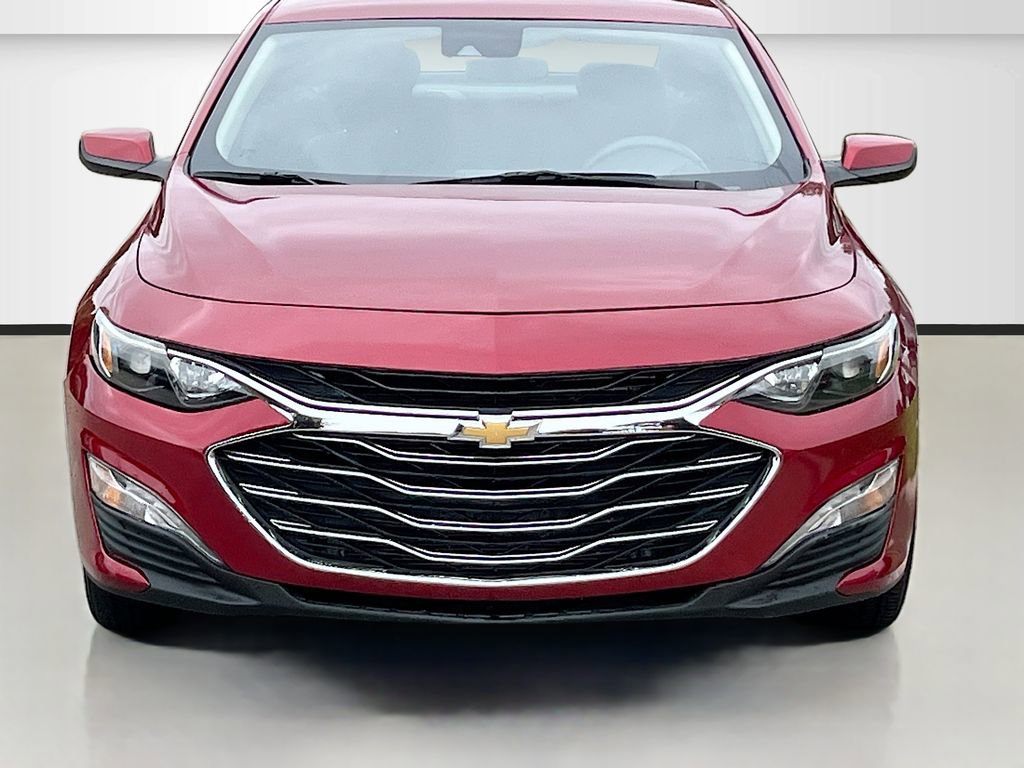 Used 2025 Chevrolet Malibu LT FWD image 2