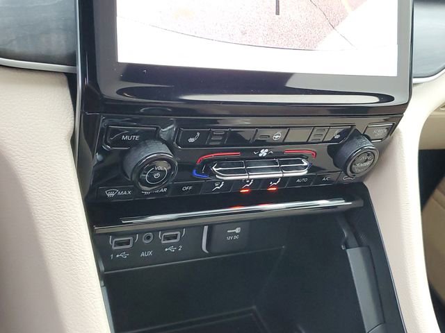 New 2025 Jeep Grand Cherokee L Limited w/ Black Appearance Package image 14