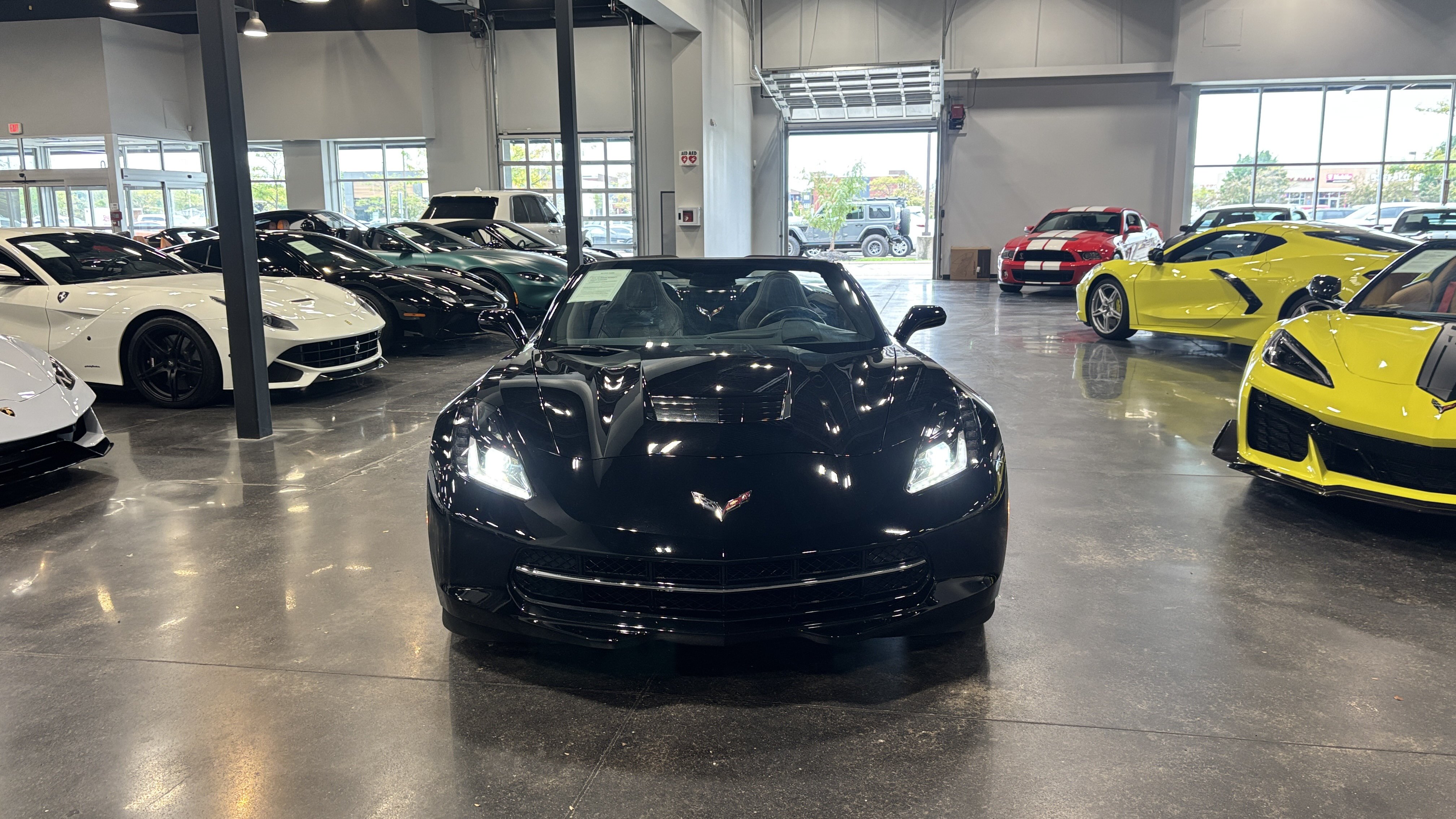 Used 2014 Chevrolet Corvette Stingray Convertible w/ 2LT Preferred Equipment Group RWD image 3