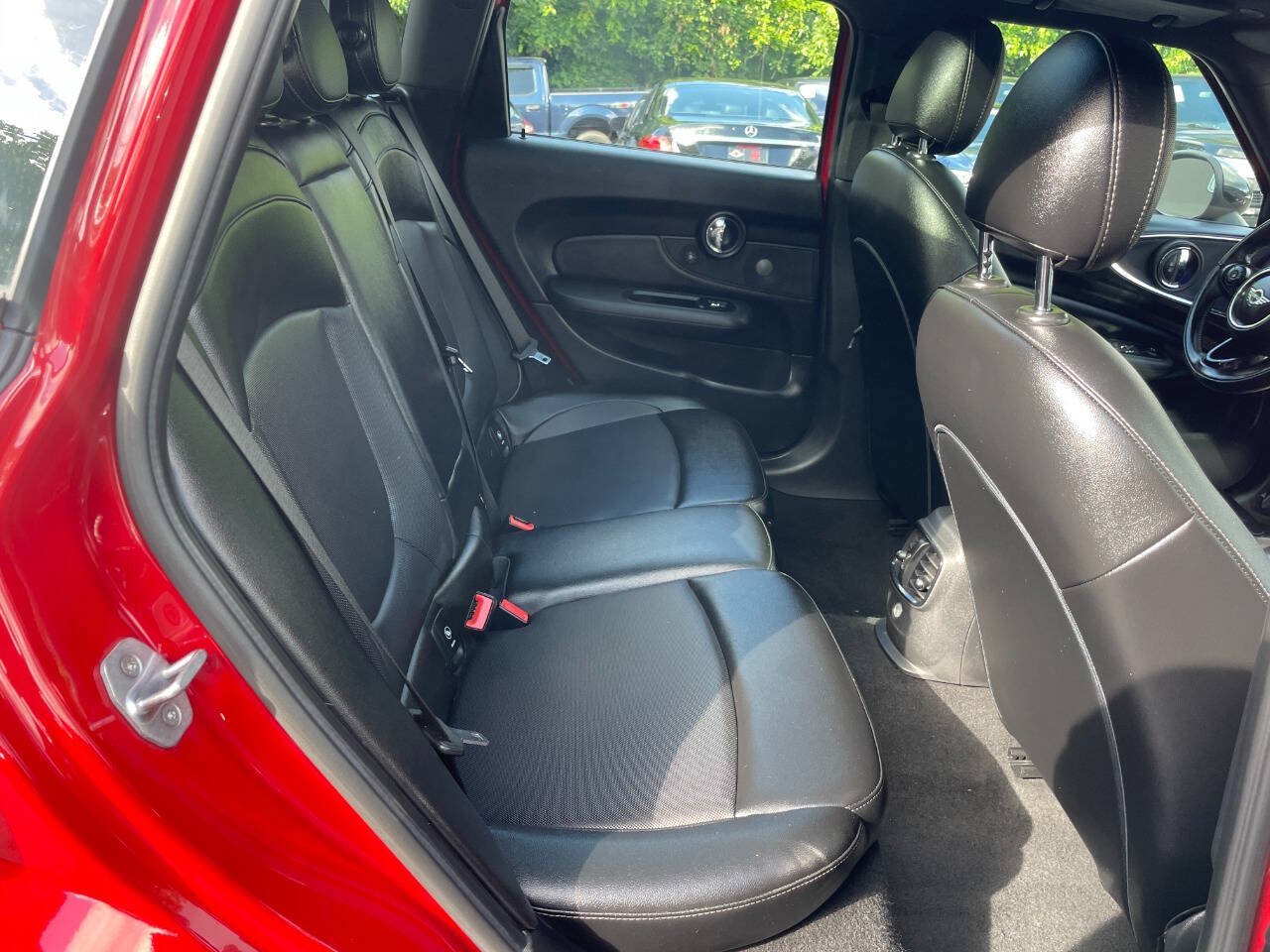 Used 2018 MINI Cooper Clubman FWD image 16