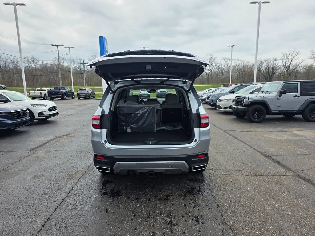 New 2026 Honda Pilot Touring image 13