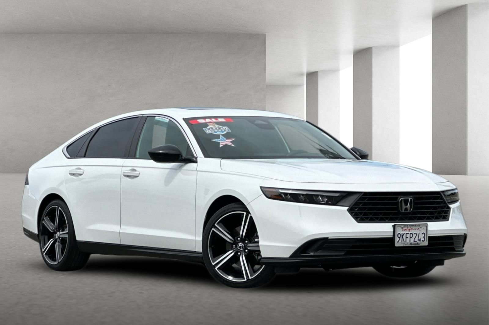 Used 2024 Honda Accord Sport image 2