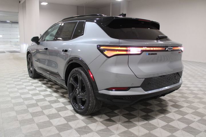 New 2026 Chevrolet Equinox EV RS image 10