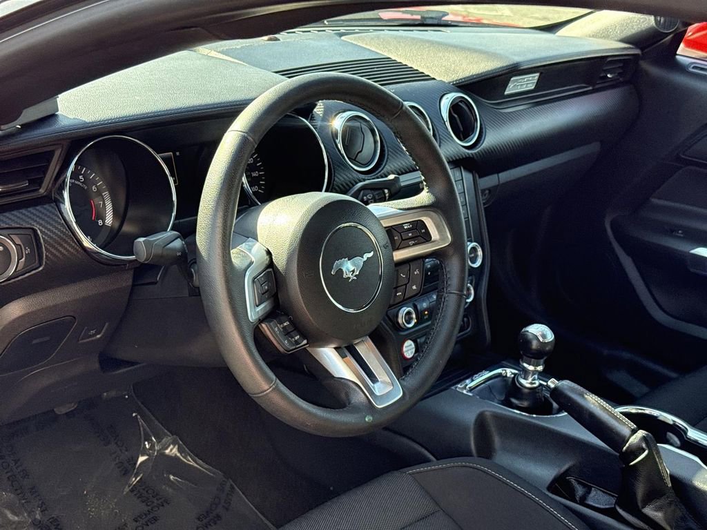 Used 2015 Ford Mustang Coupe image 8