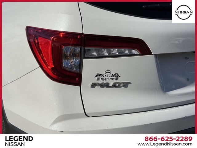 Used 2022 Honda Pilot Touring image 11