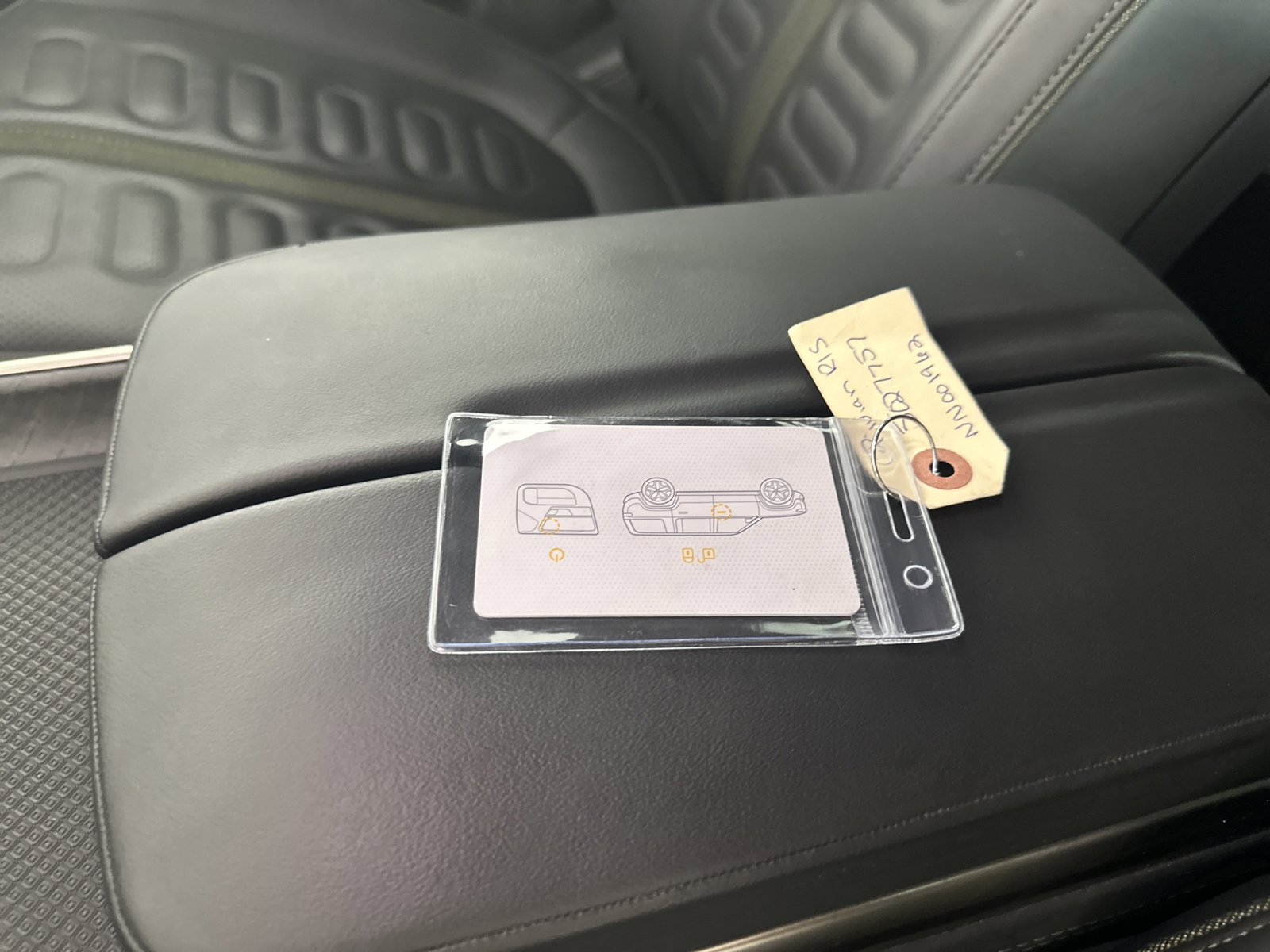 Used 2022 Rivian R1S Launch Edition image 28