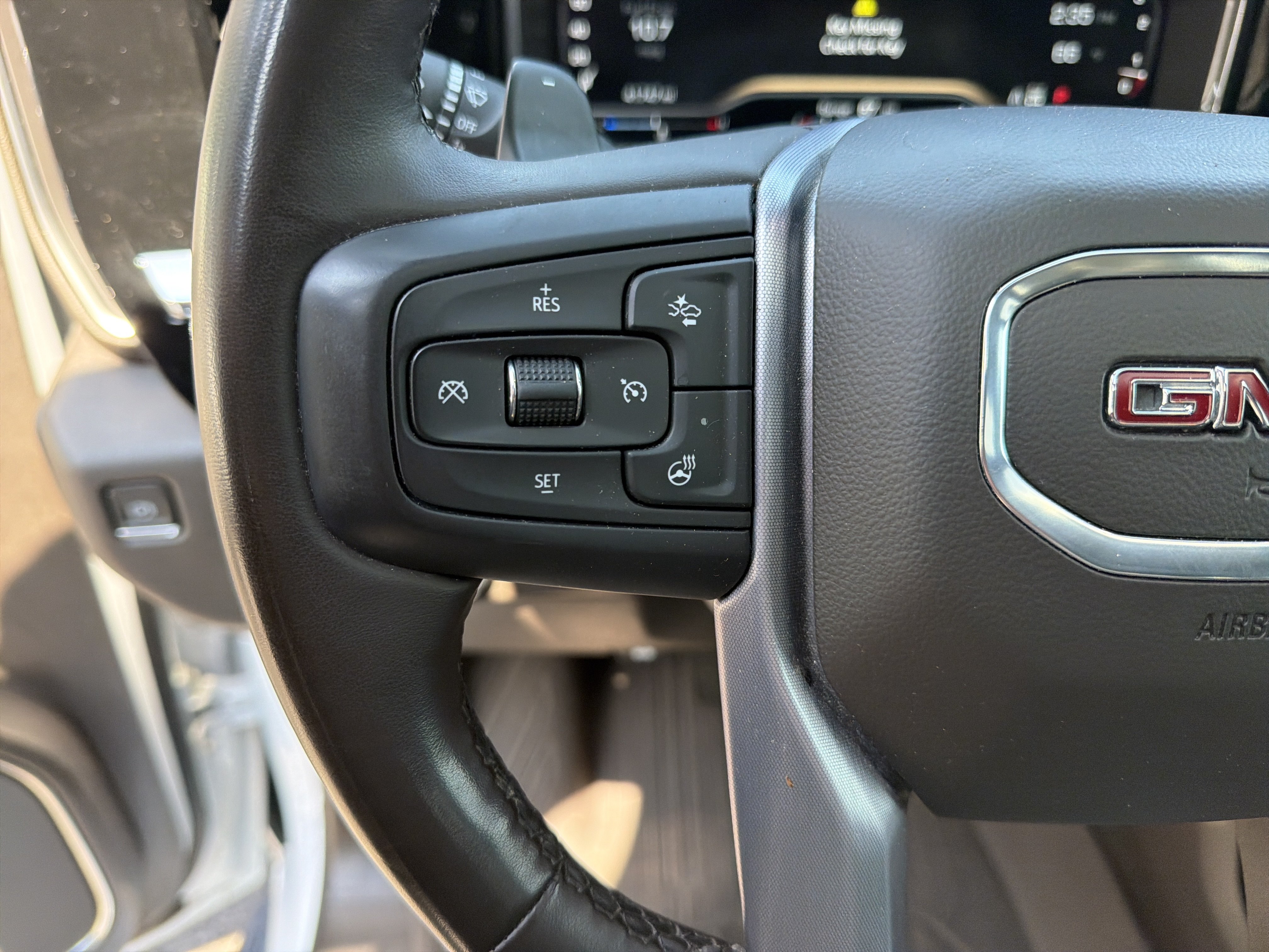 Used 2023 GMC Sierra 1500 SLT w/ SLT Premium Plus Package AWD/4WD image 19