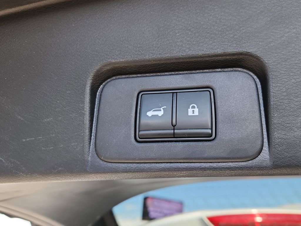 Used 2024 Nissan Rogue SV AWD/4WD image 13