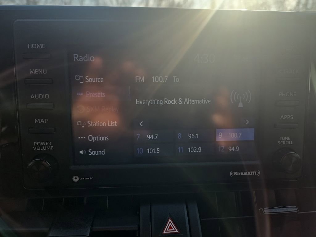 Used 2022 Toyota RAV4 SE w/ SE Grade Weather Package image 4