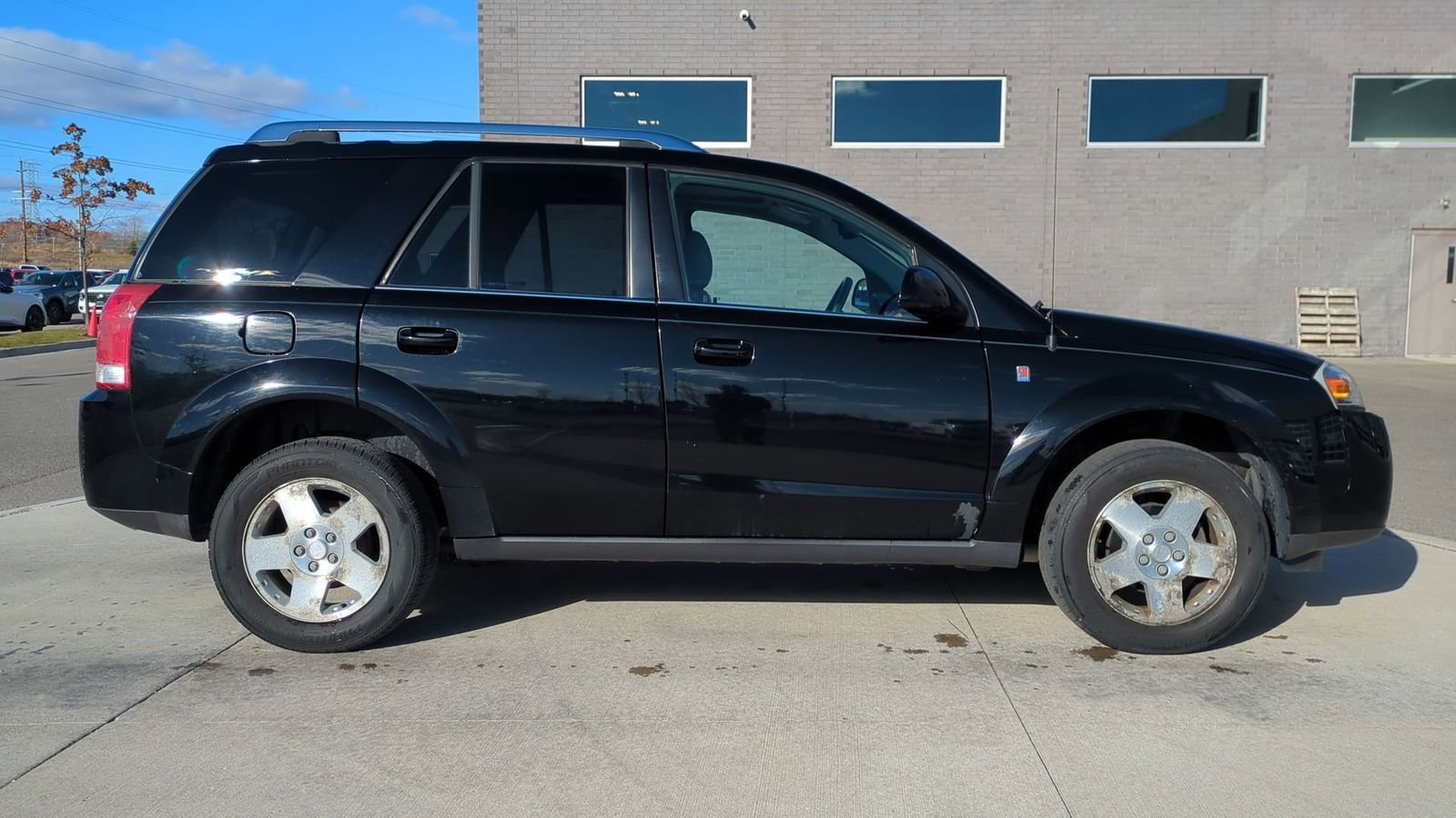 Used 2006 Saturn Vue AWD V6 w/ Sun & Sound Pkg image 3