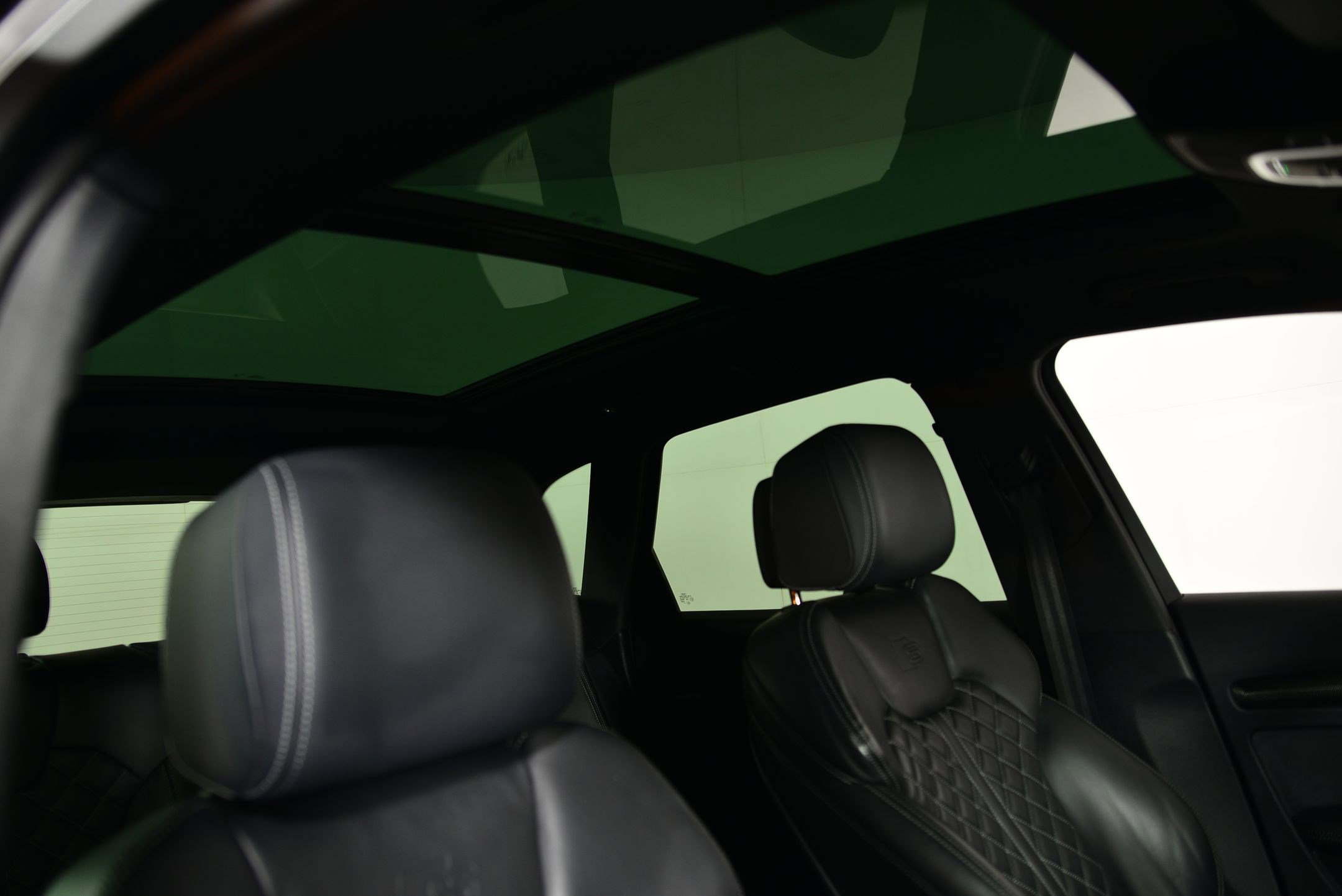 Used 2023 Audi SQ5 Premium Plus w/ Premium Plus Package image 14