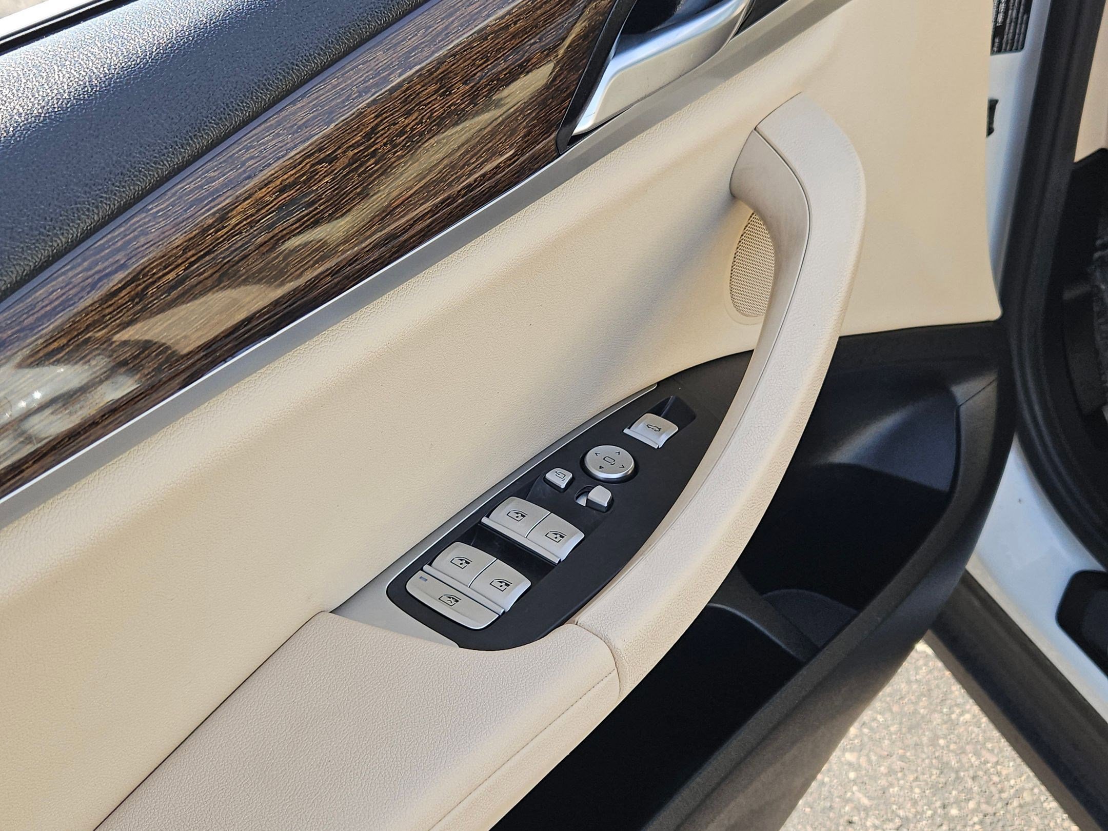 Used 2021 BMW X3 xDrive30i w/ Premium Package image 12