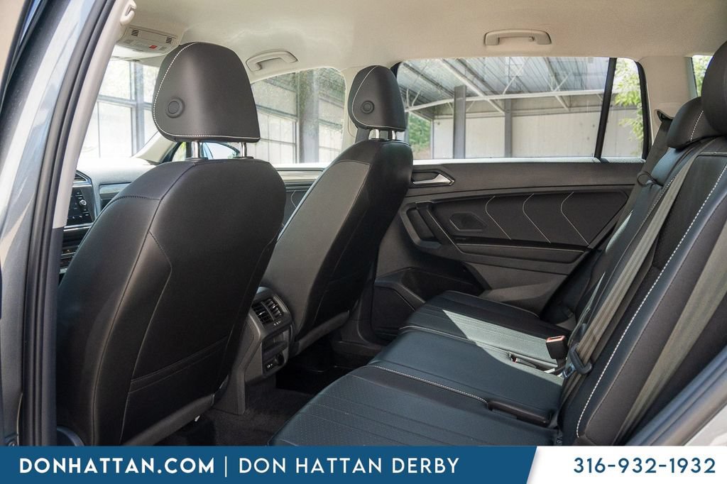 Used 2024 Volkswagen Tiguan SE AWD/4WD image 19