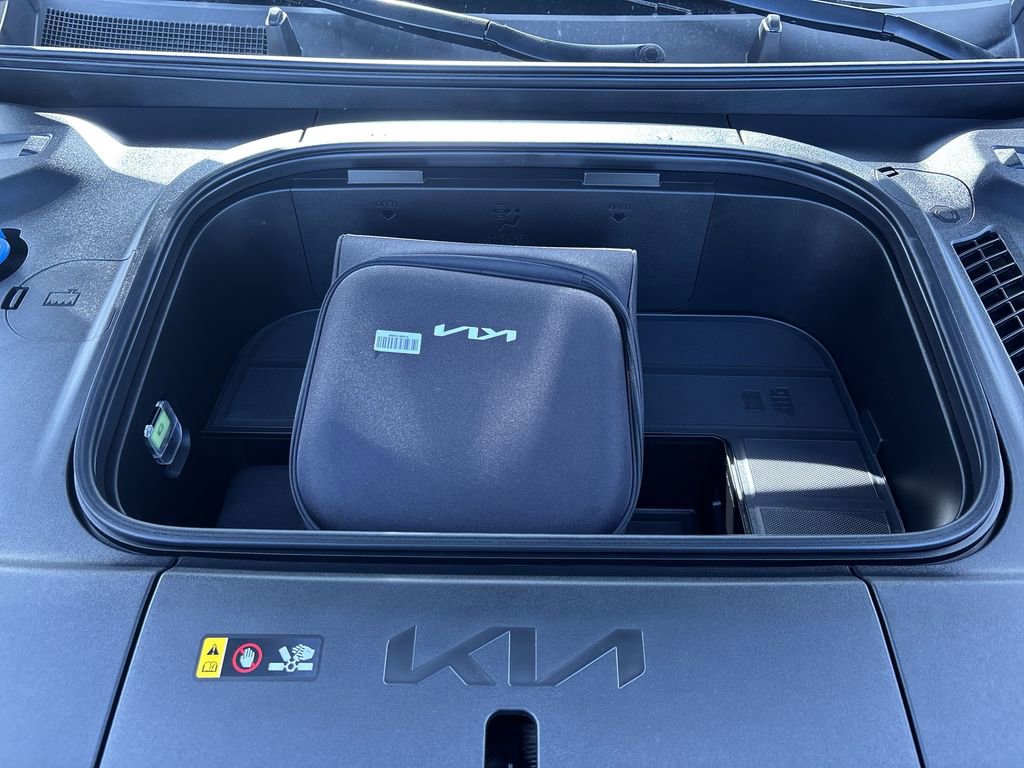 Used 2024 Kia EV9 Land image 31