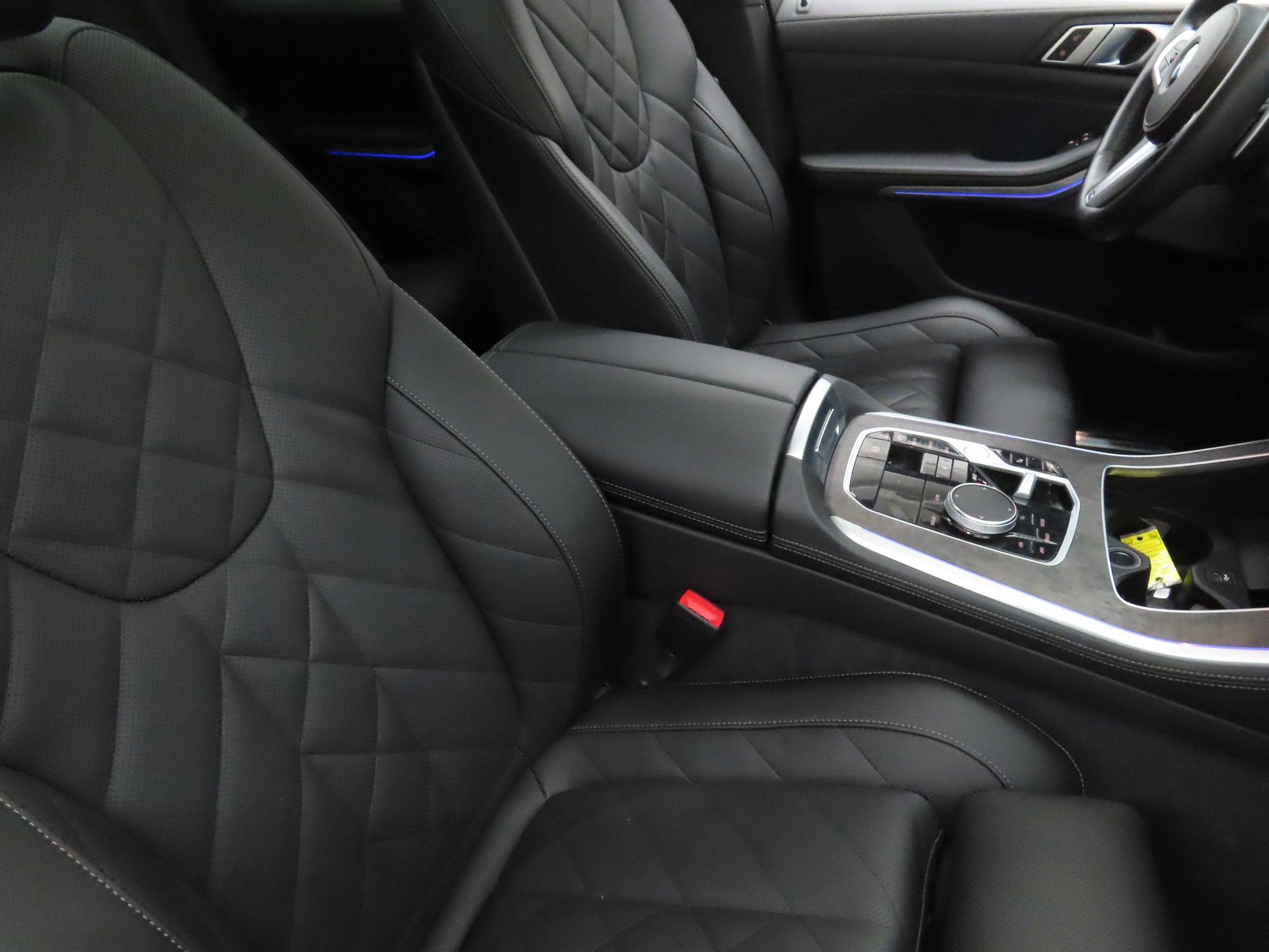 Used 2024 BMW X5 xDrive40i w/ M Sport Package image 26