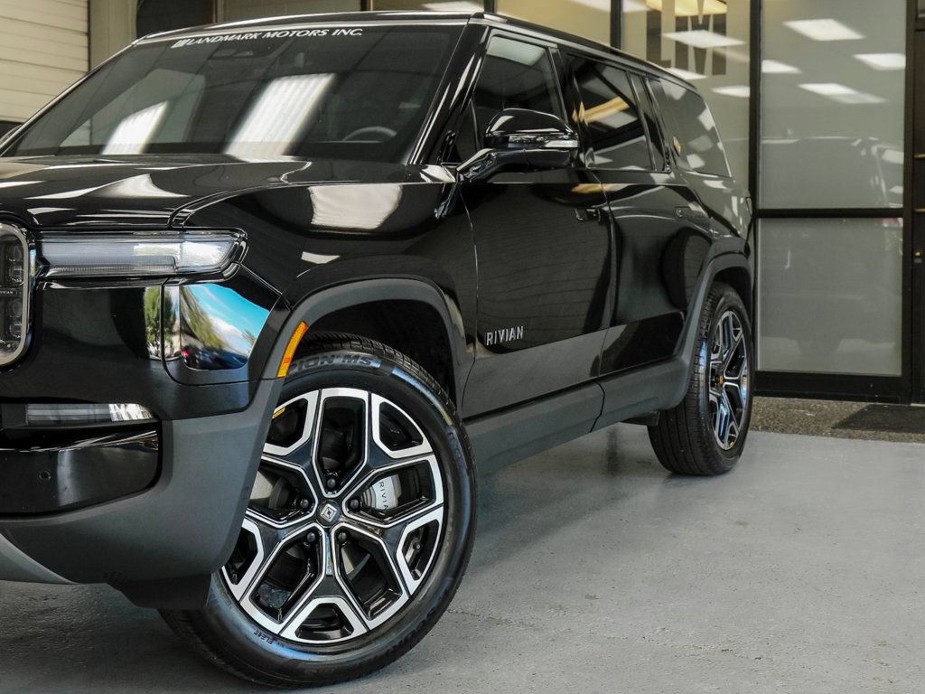 Used 2025 Rivian R1S Adventure AWD/4WD image 14