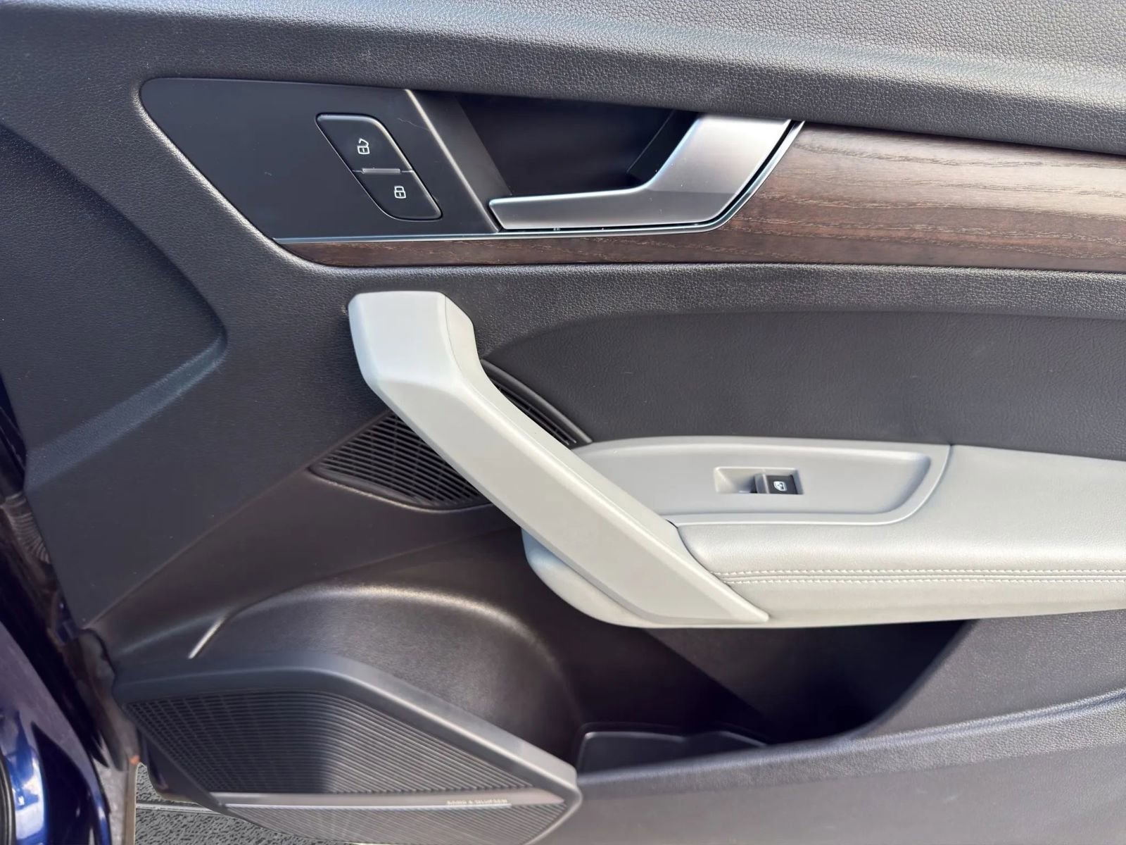 Used 2018 Audi Q5 Prestige w/ Prestige Package image 29