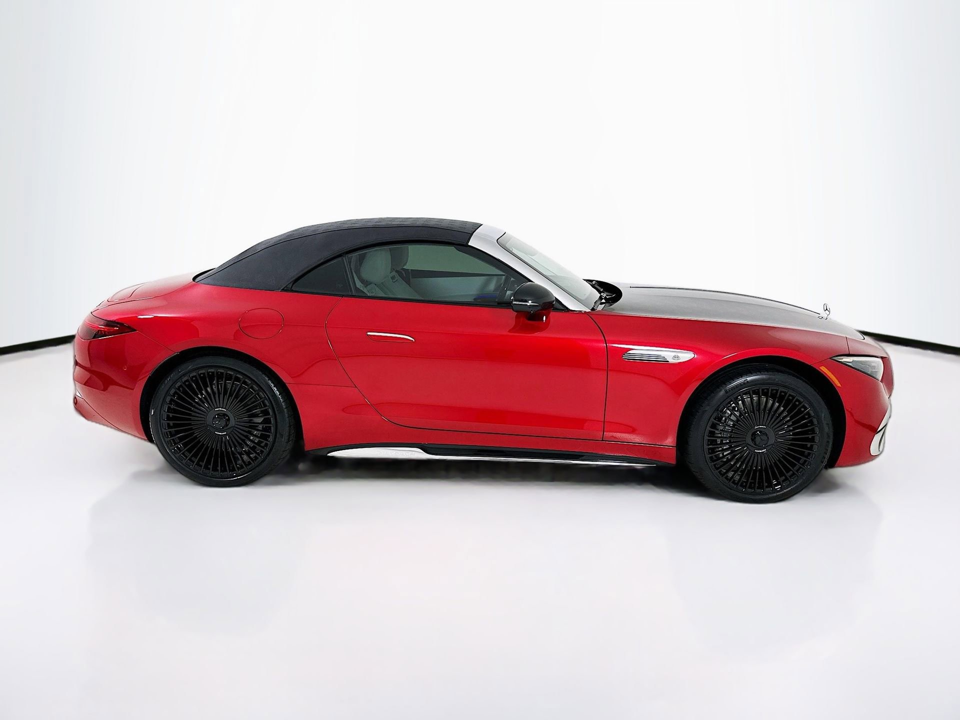 Used 2026 Mercedes-Benz Maybach SL 680 image 9