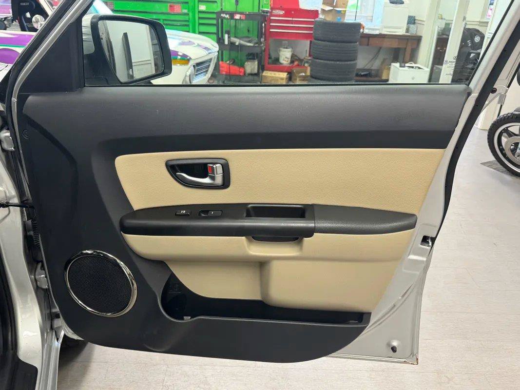Used 2012 Kia Soul ! FWD image 20
