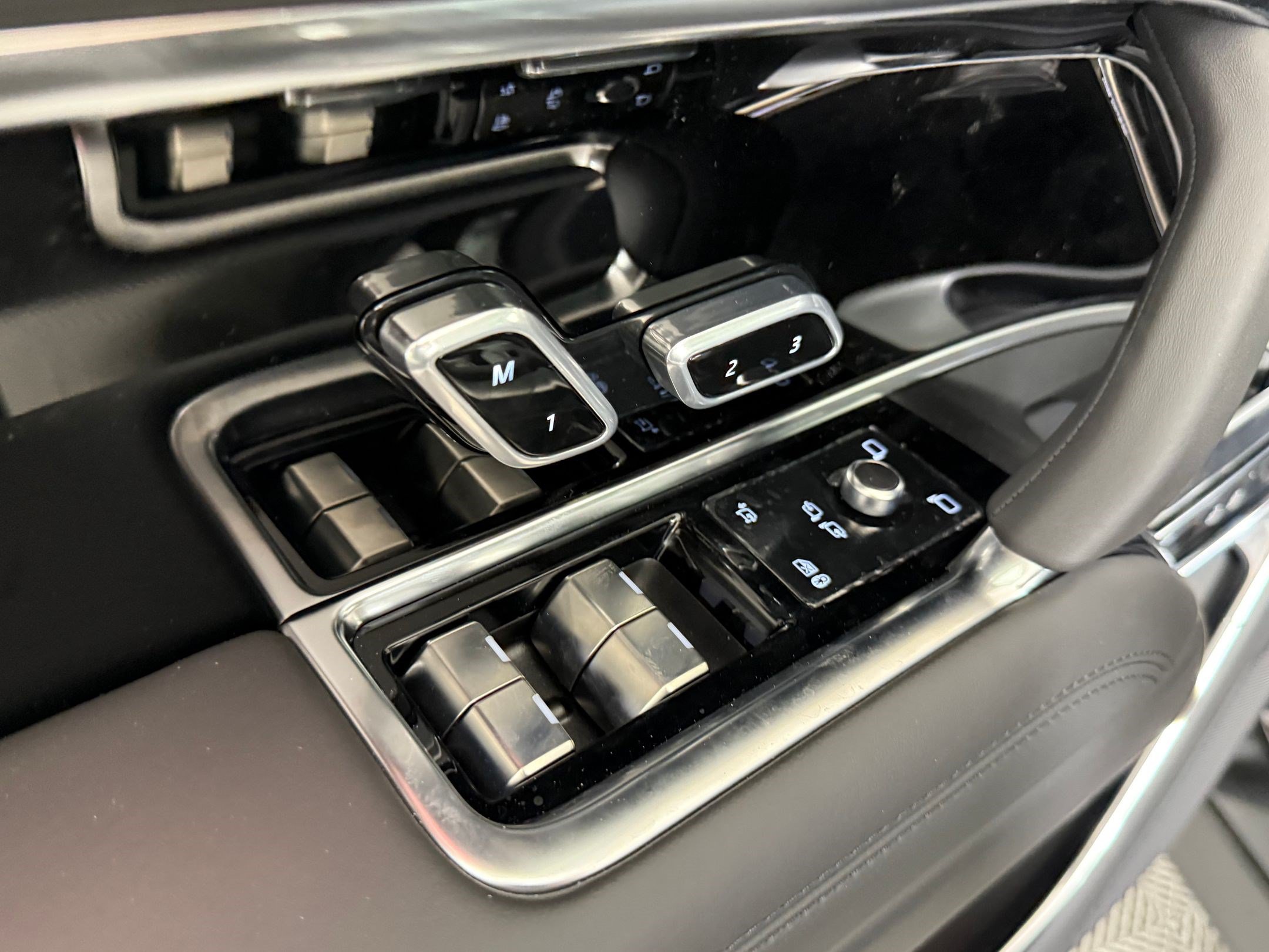New 2026 Land Rover Range Rover SE AWD/4WD image 15