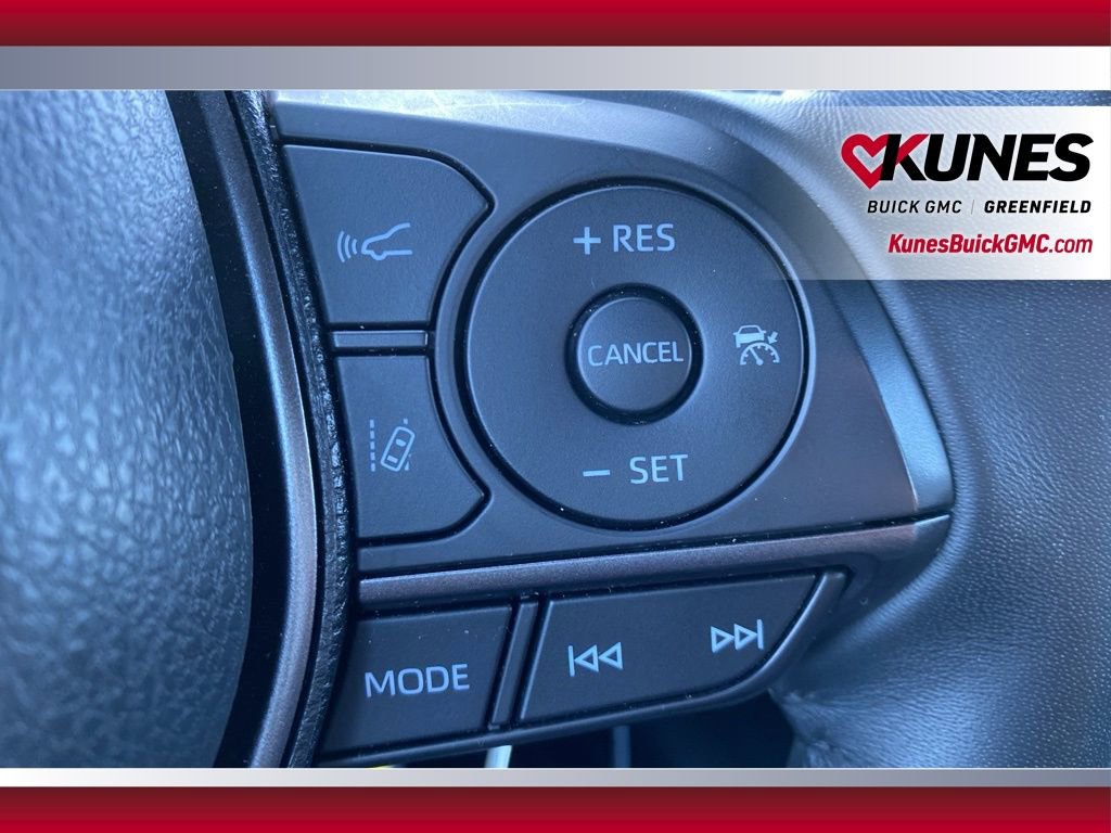 Used 2024 Toyota Camry SE image 19