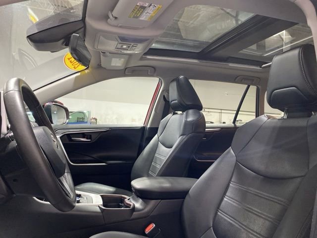 Used 2021 Toyota RAV4 Limited AWD/4WD image 22