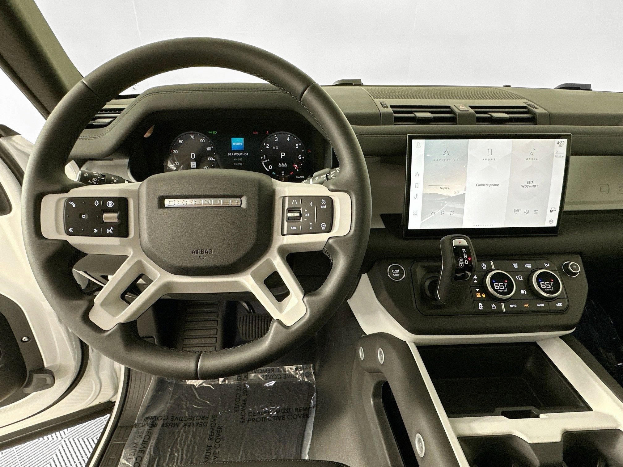 Used 2025 Land Rover Defender 110 S image 11