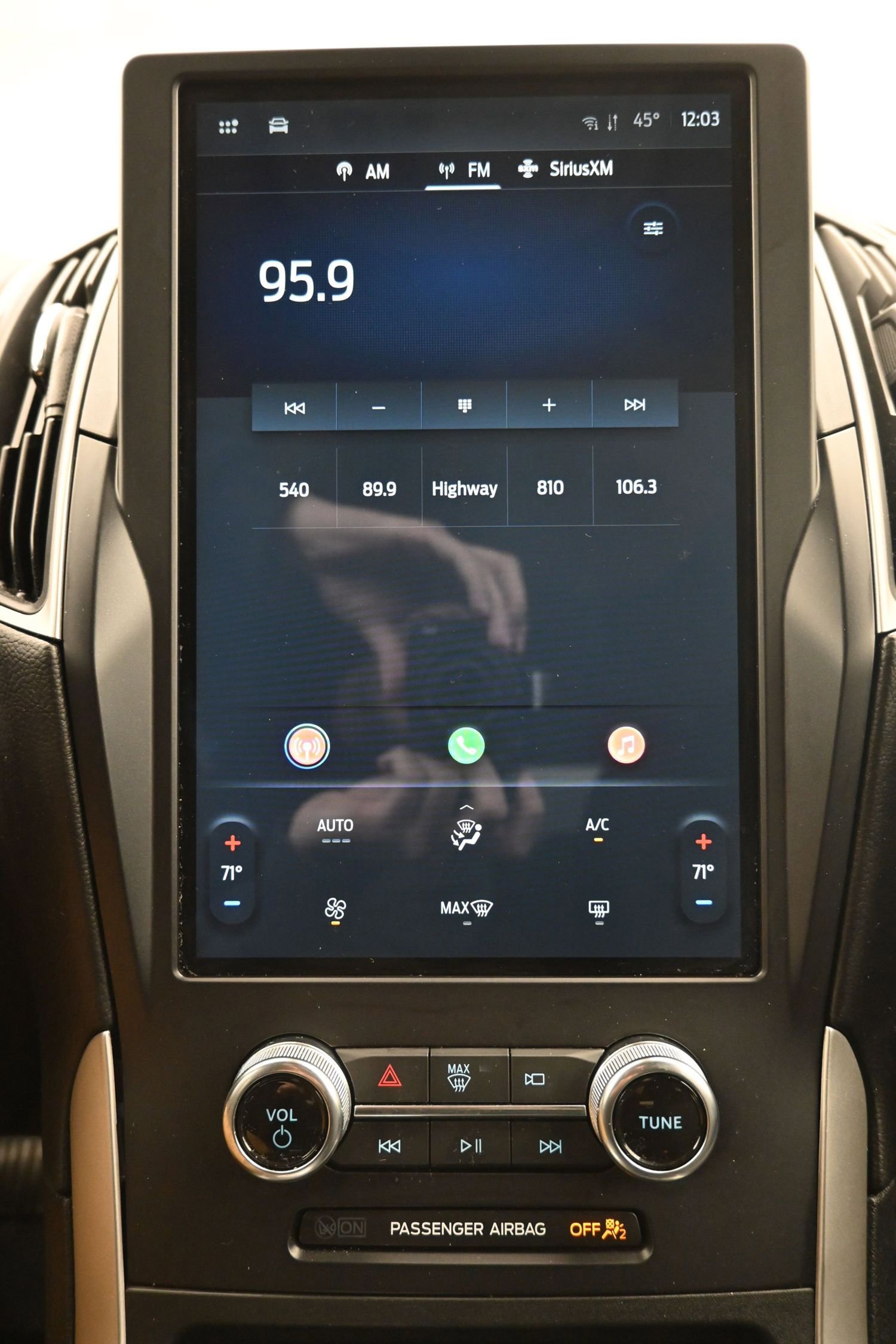 Used 2024 Ford Edge SE w/ Black Appearance Package image 15