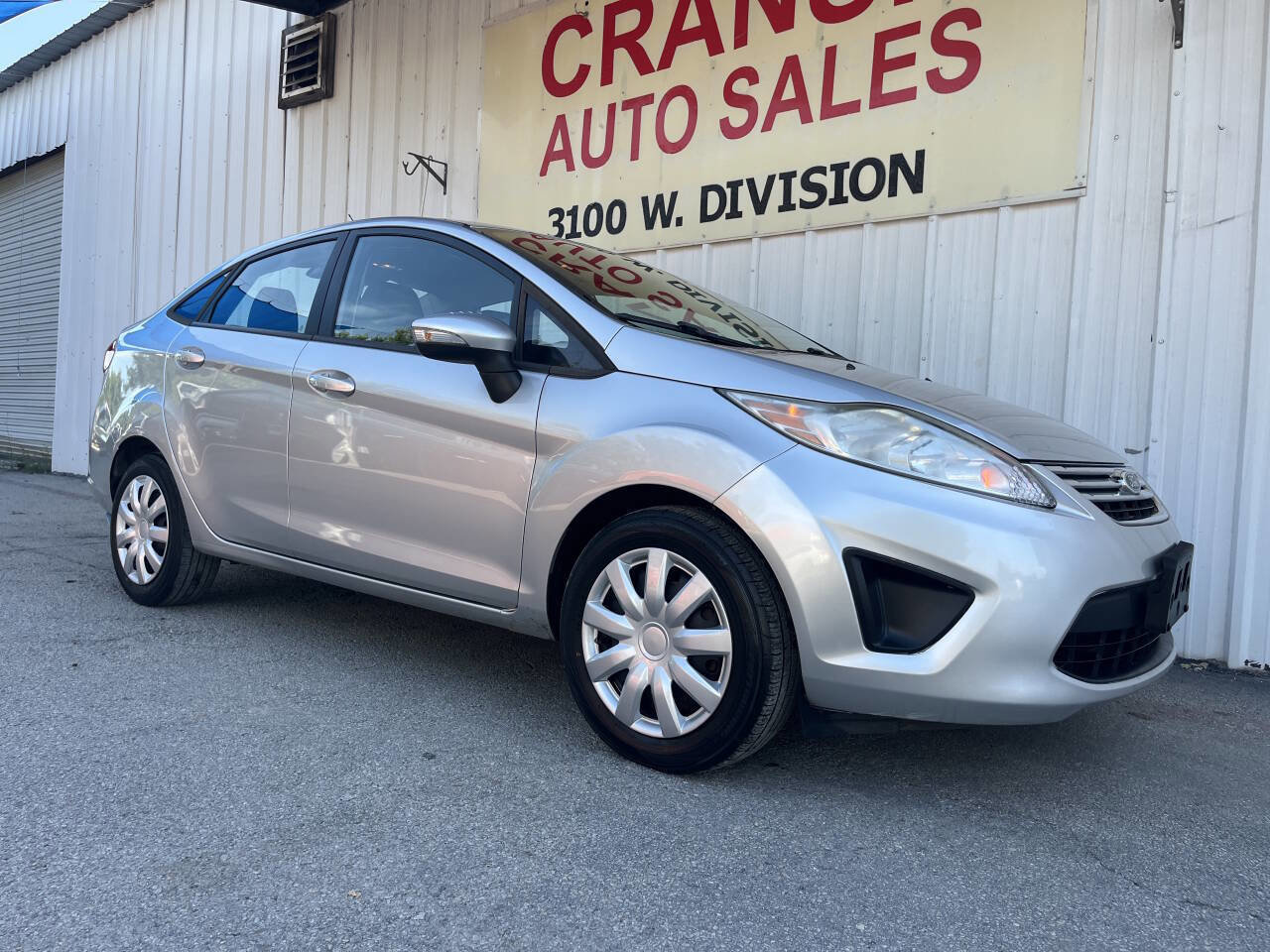 Used 2013 Ford Fiesta SE image 8