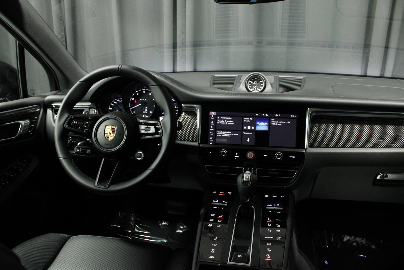 New 2026 Porsche Macan GTS AWD/4WD image 10