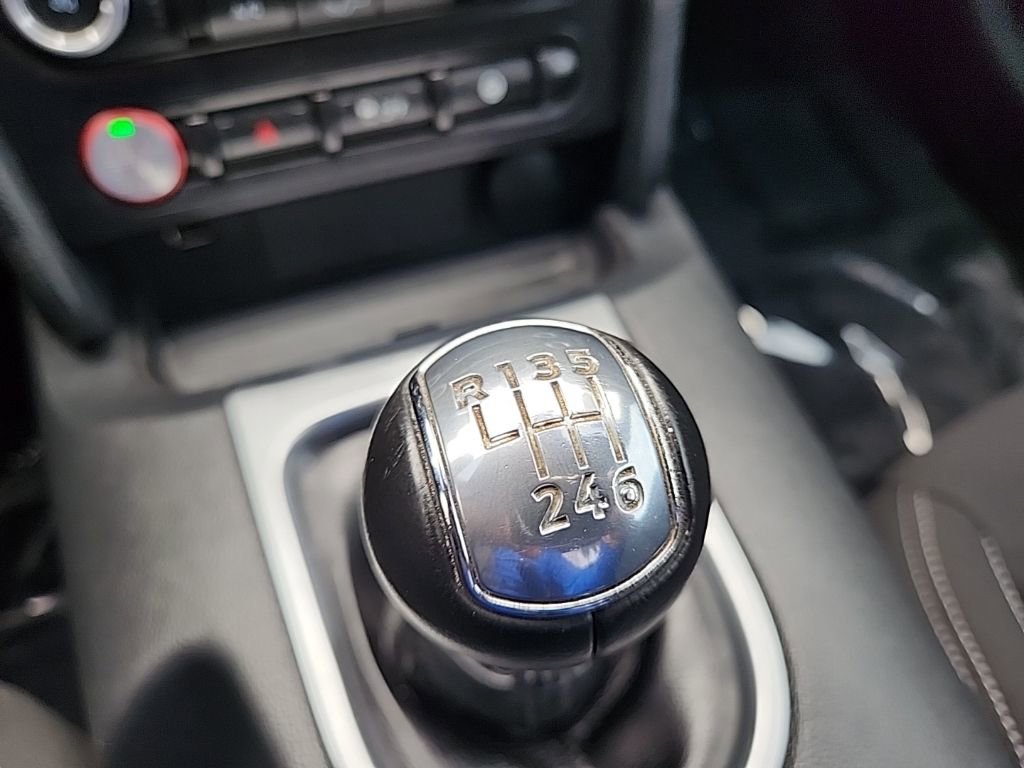 Used 2023 Ford Mustang Coupe image 4