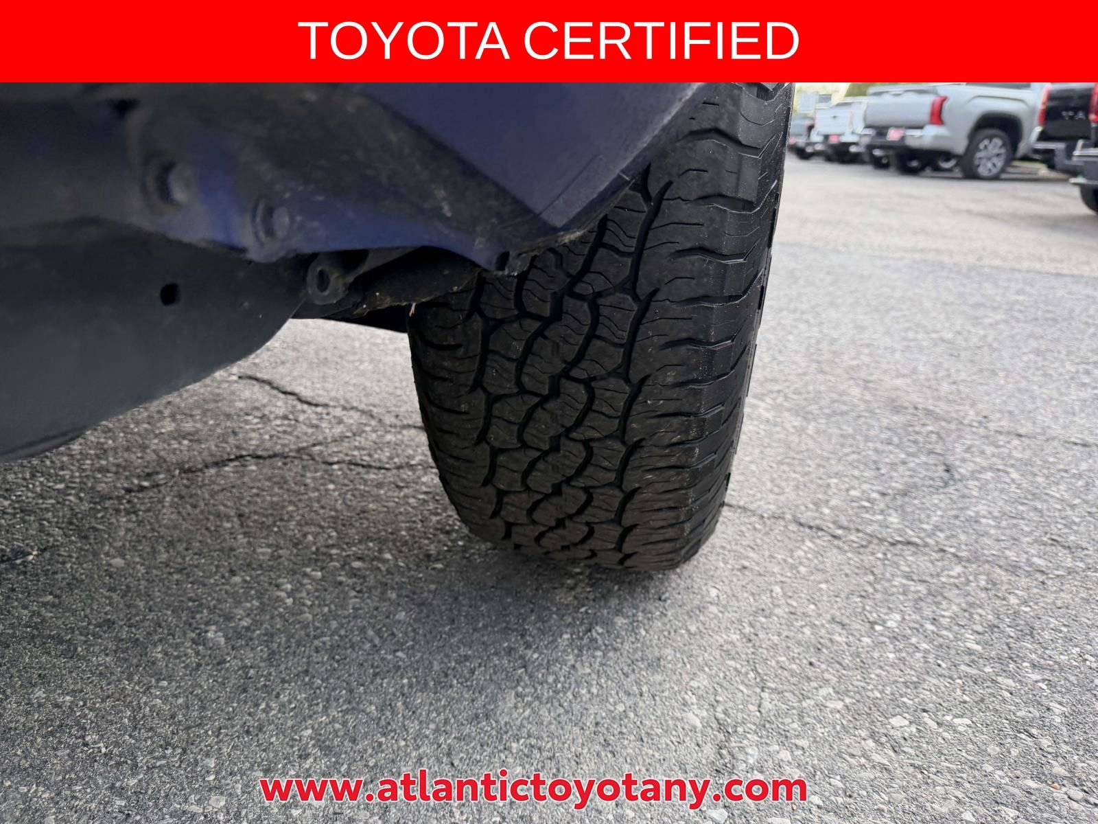 Certified 2024 Toyota Tacoma TRD Off-Road AWD/4WD image 35