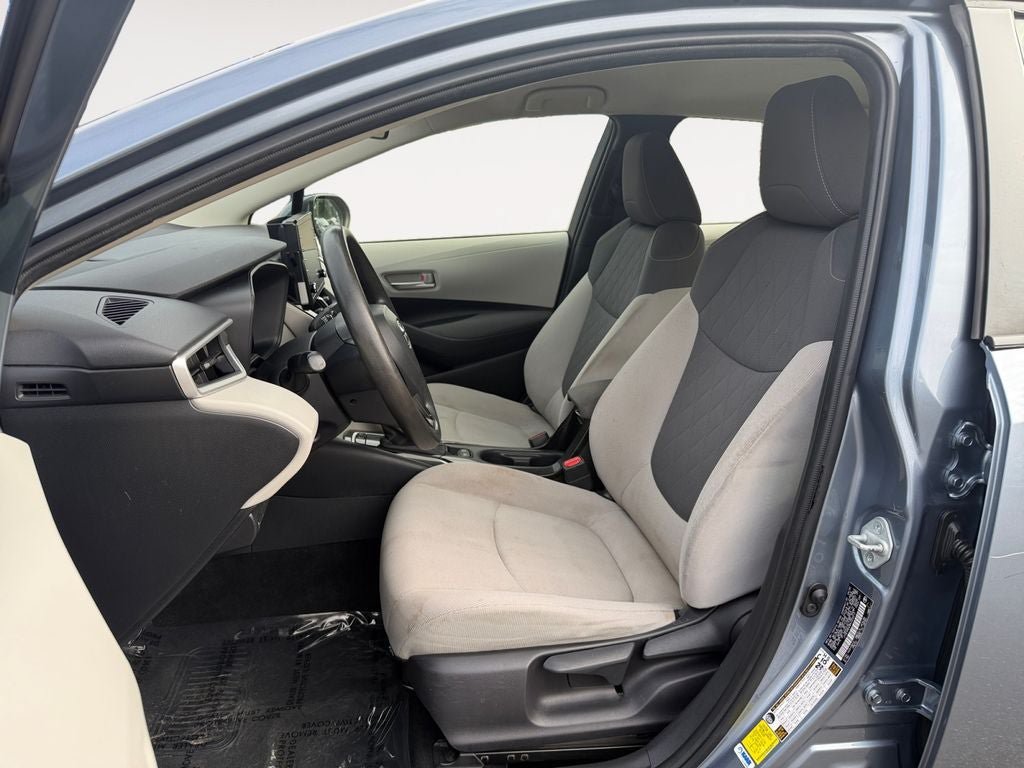 Used 2021 Toyota Corolla LE FWD image 6