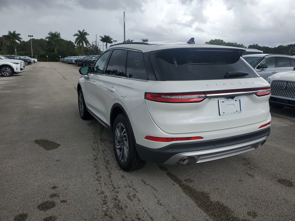 New 2026 Lincoln Corsair Premiere FWD image 3