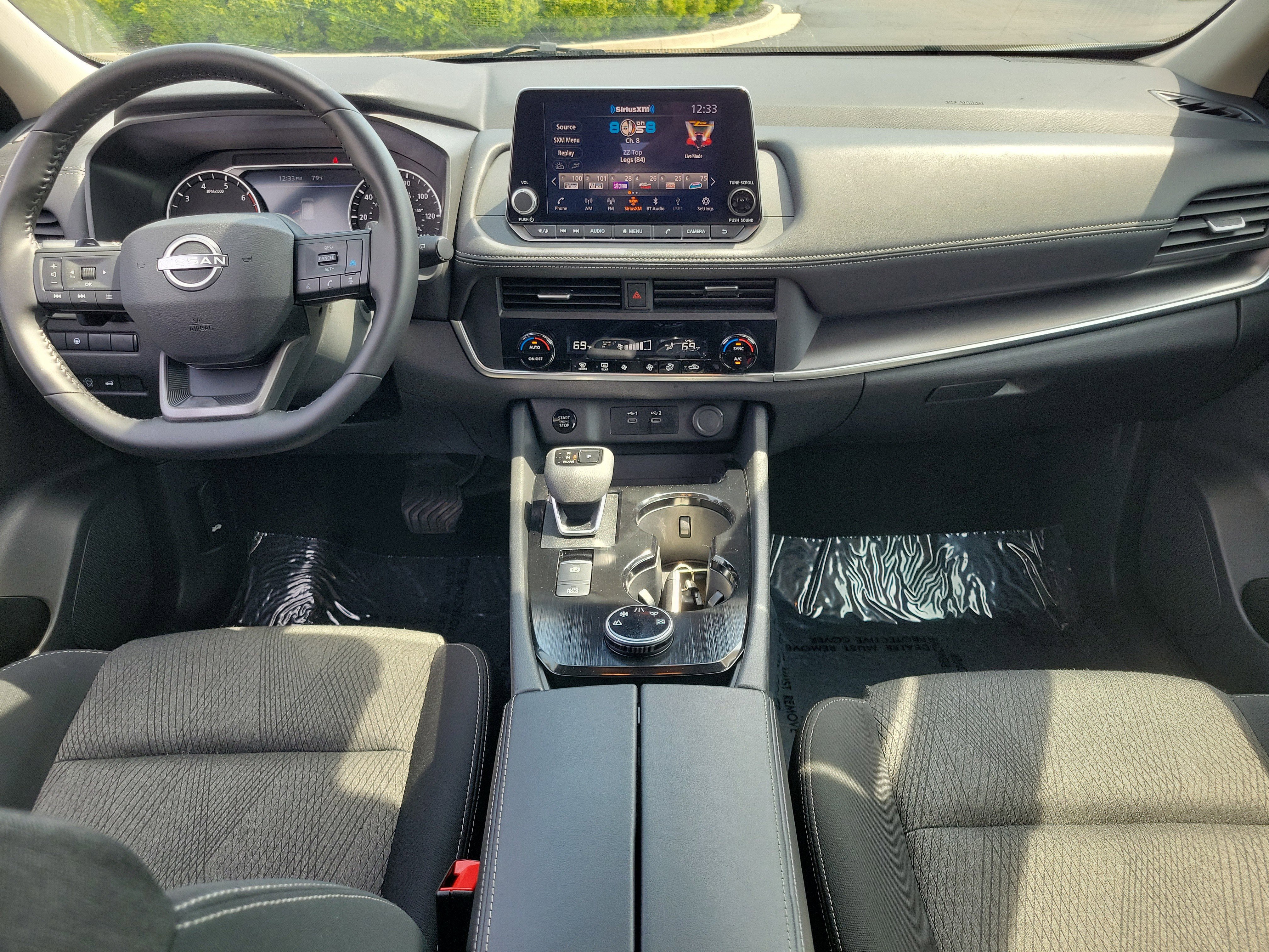 Certified 2025 Nissan Rogue SV AWD/4WD image 9