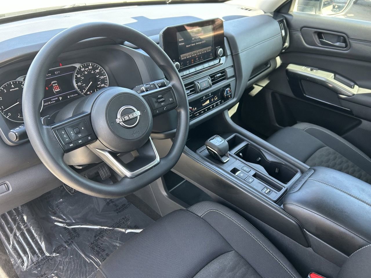 Certified 2024 Nissan Pathfinder S image 31