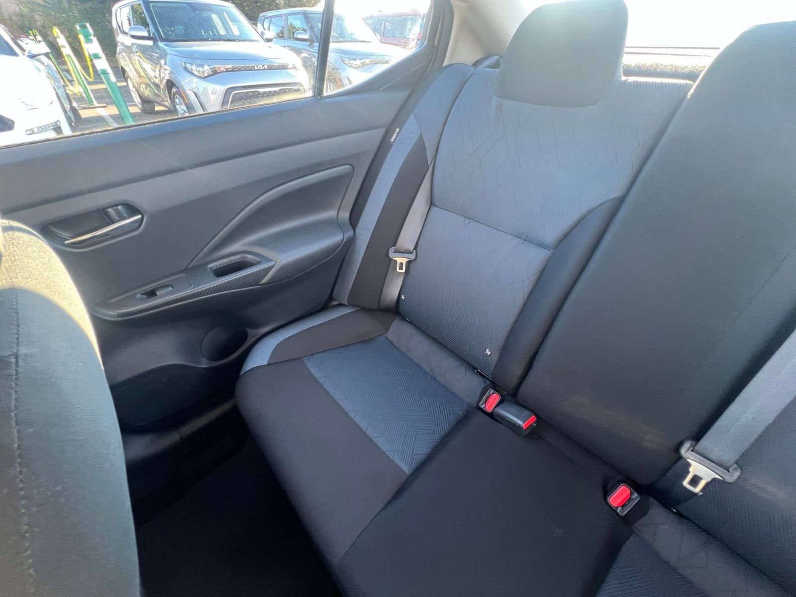 Used 2025 Nissan Versa SV image 34