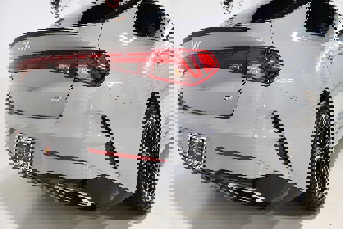 Used 2023 Kia K5 GT-Line image 11