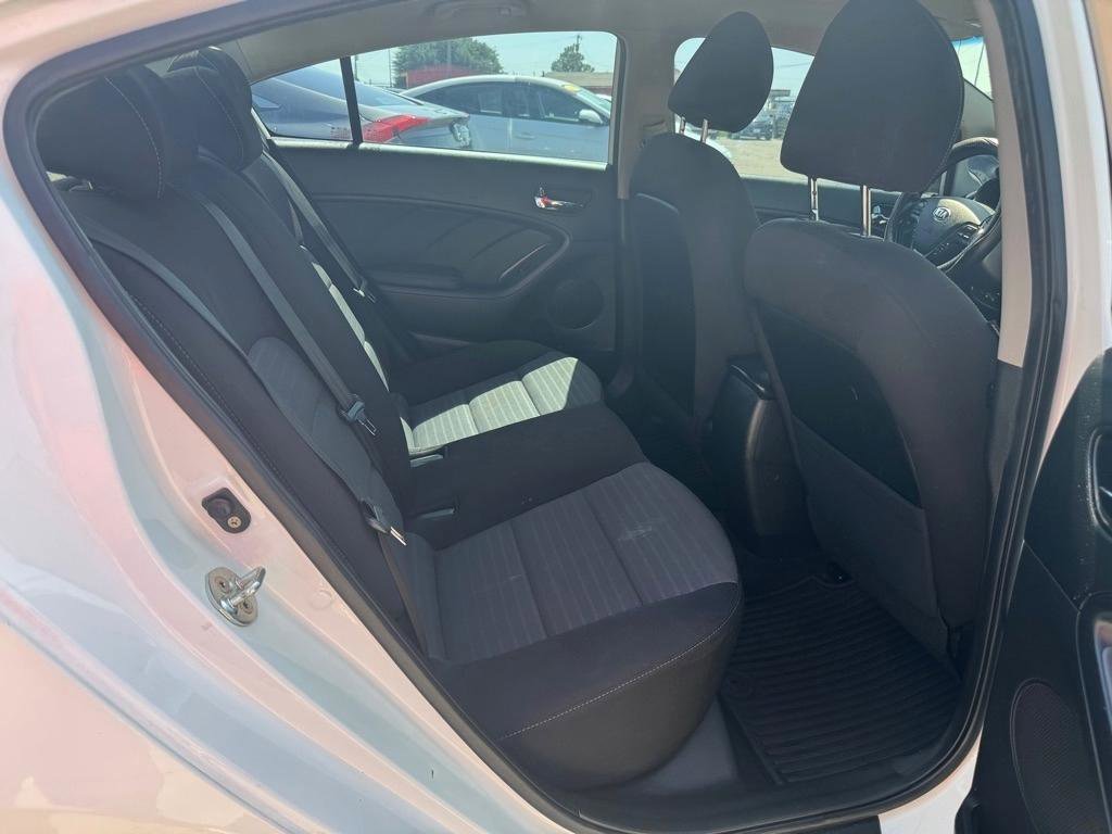 Used 2018 Kia Forte S w/ S Technology Plus Package FWD image 17