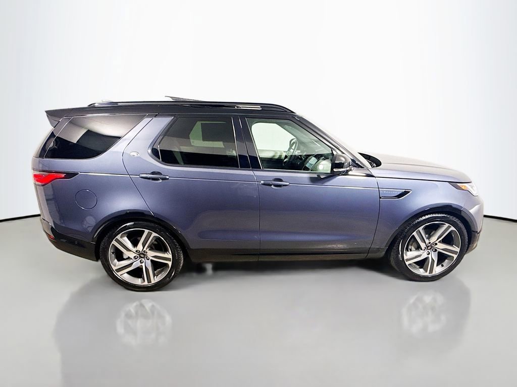 Used 2024 Land Rover Discovery Dynamic SE AWD/4WD image 8
