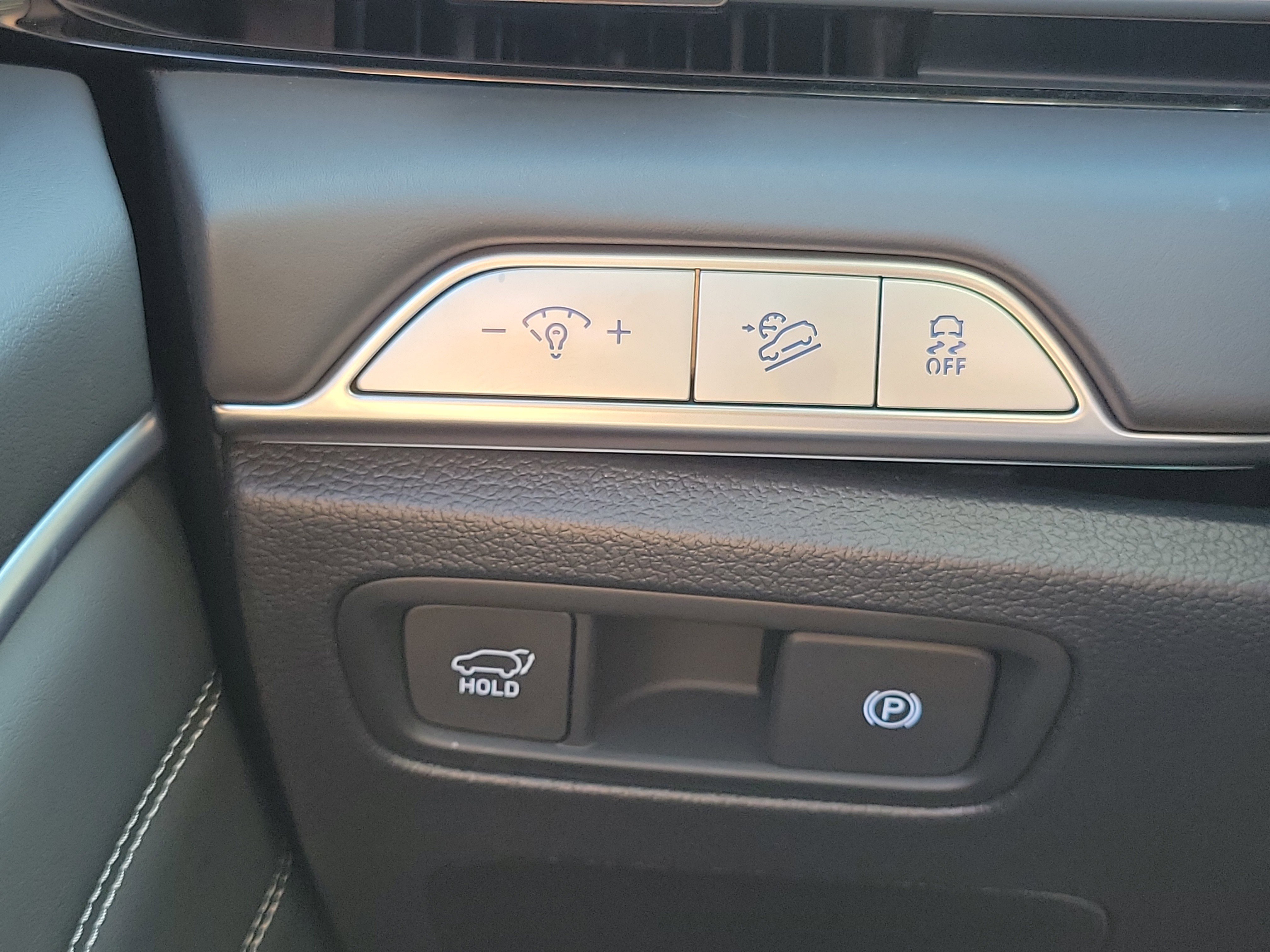 Certified 2026 Genesis GV80 2.5T Advanced image 14