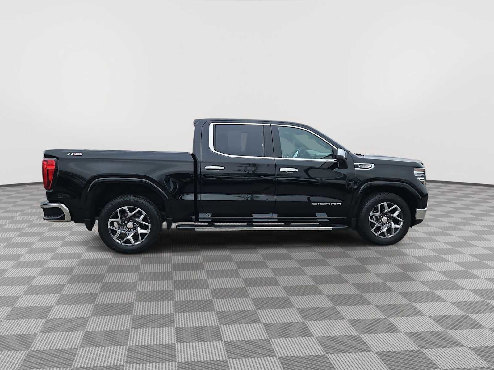 Certified 2023 GMC Sierra 1500 SLT w/ SLT Premium Package image 9