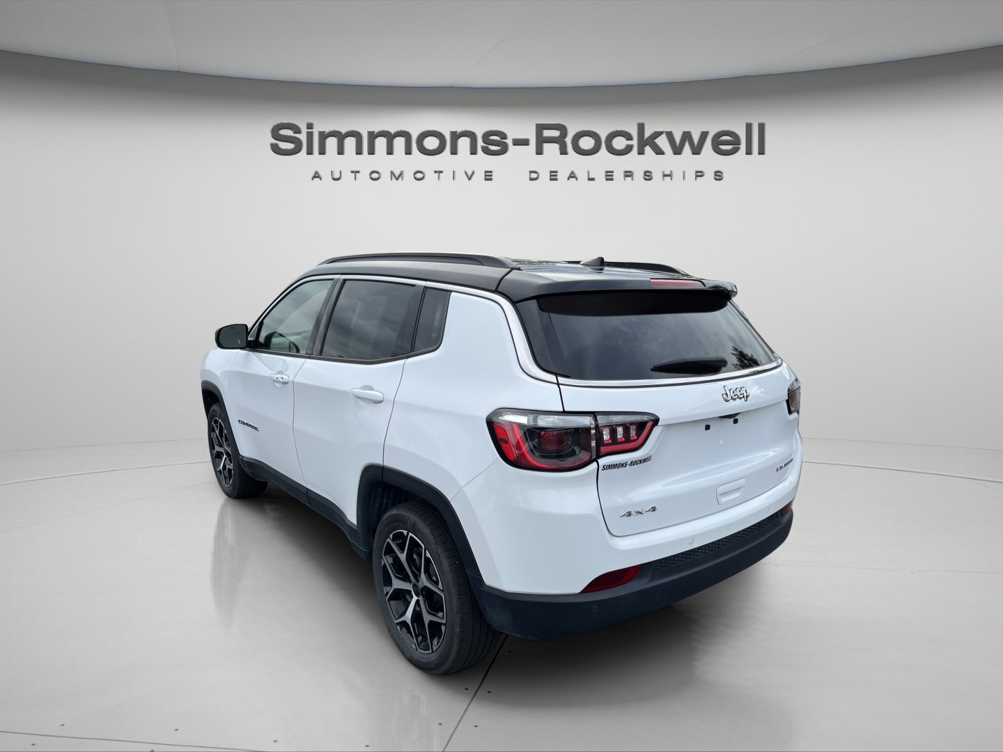 Used 2025 Jeep Compass Limited AWD/4WD image 3